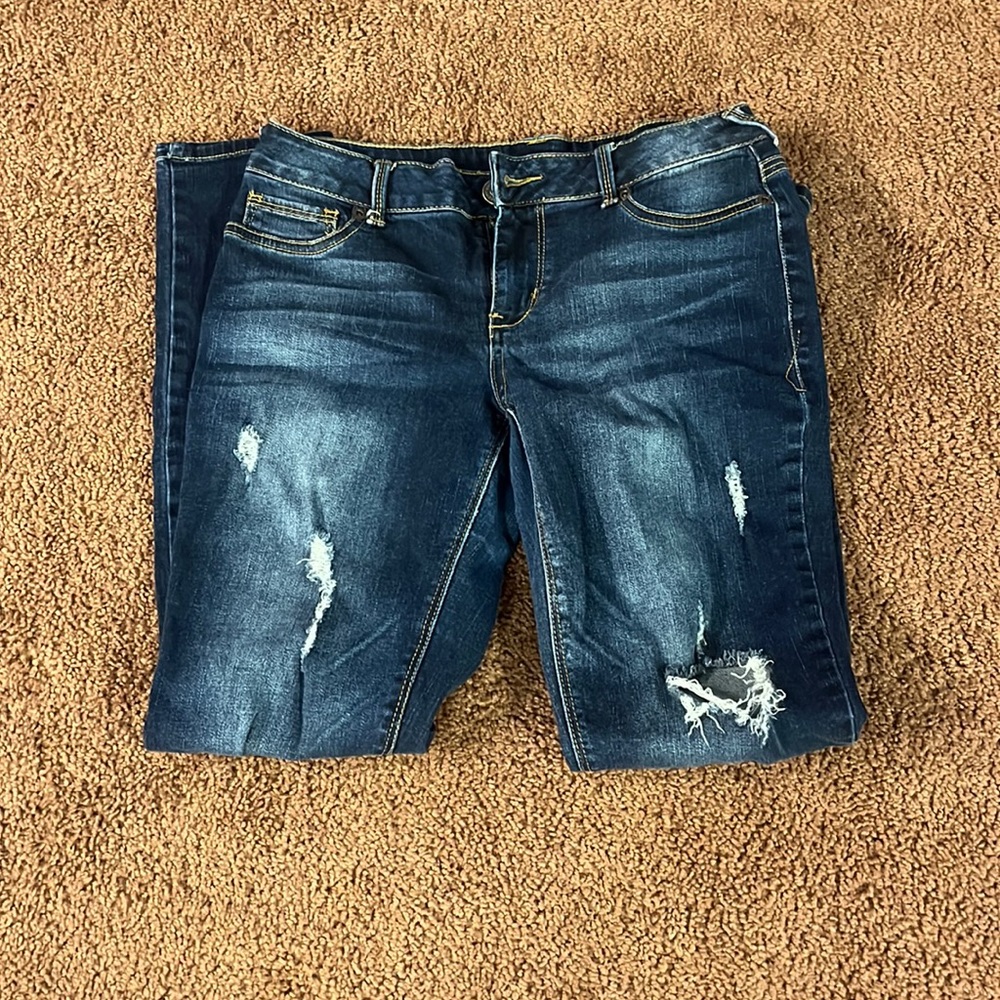 Maurice’s Size Small Short ripped jeans
